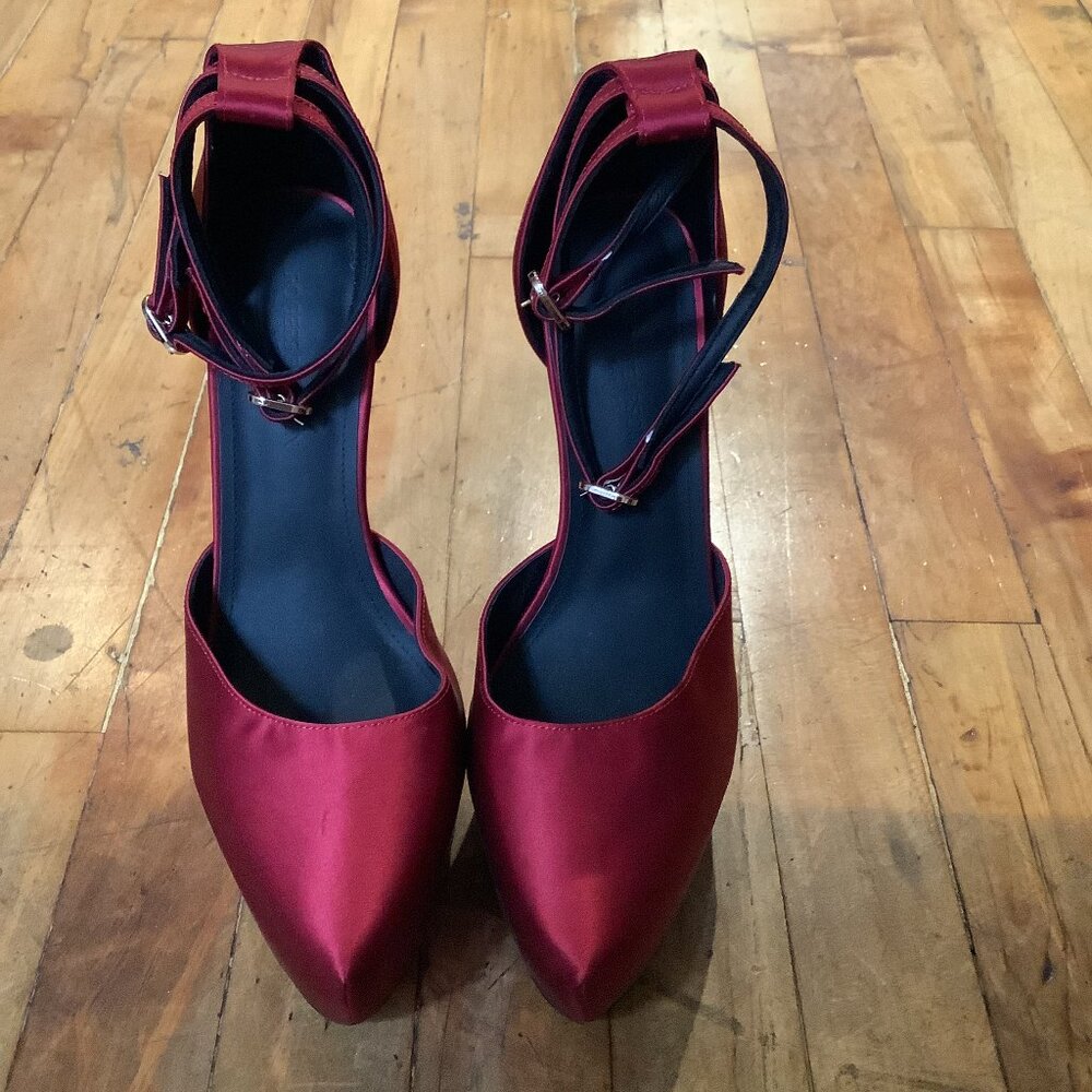 Imani Platform Pump - Magenta - Size 40